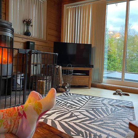 Luxury Peak District Lodge, Hot Tub, Log Burner, Nr Lake Rudyard Zewnętrze zdjęcie
